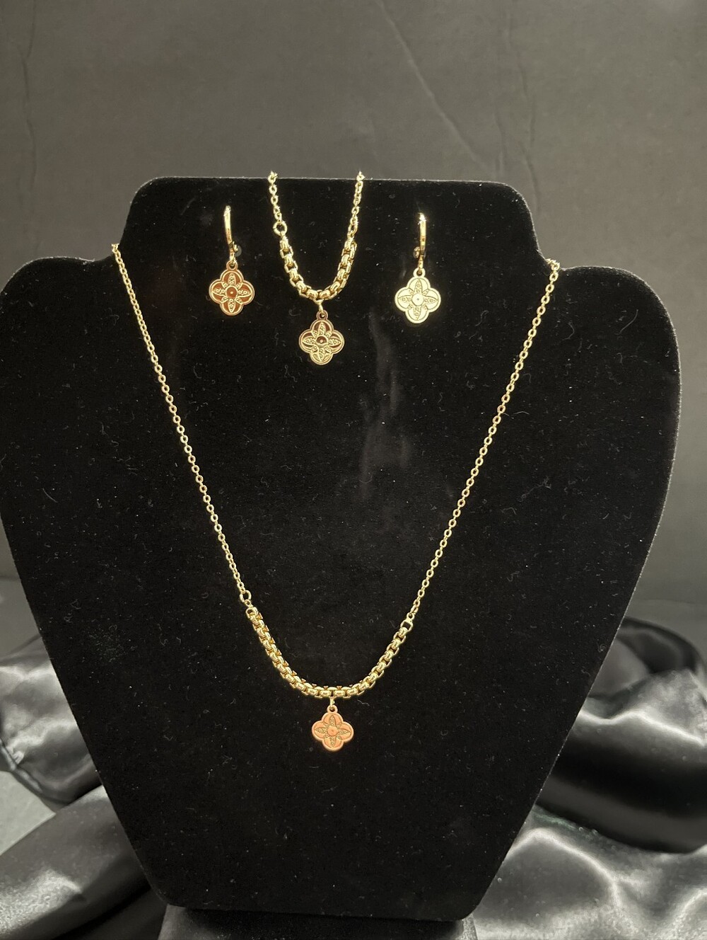 Gold-Filled Clover 3 Piece Pendant Necklace and Earring Set